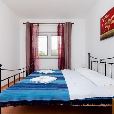 Apartments Milan Rakalj エクステリア 写真
